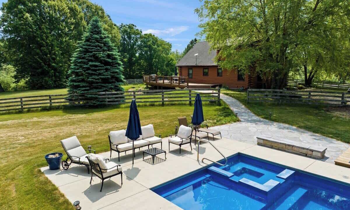 Photo of Outdoor in Rolling Prairie