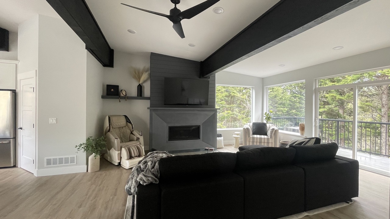Photo of Livingroom in Girdwood