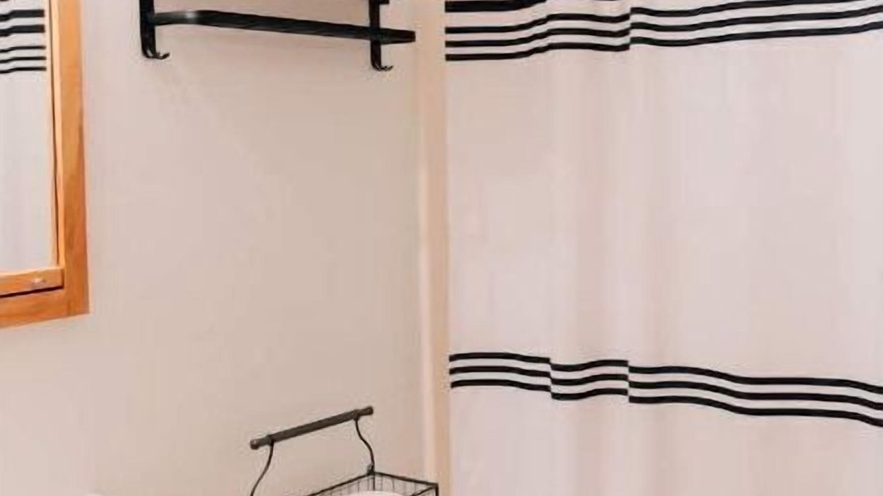 Photo of Bathroom in Nappanee