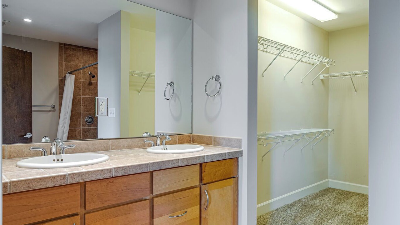 Photo of Bathroom in Historic Edgefield