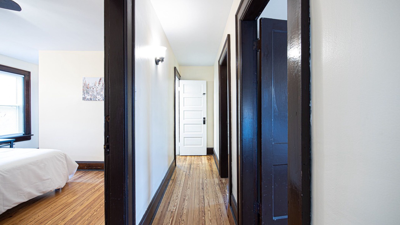Photo of Bedroom in Old North Columbus