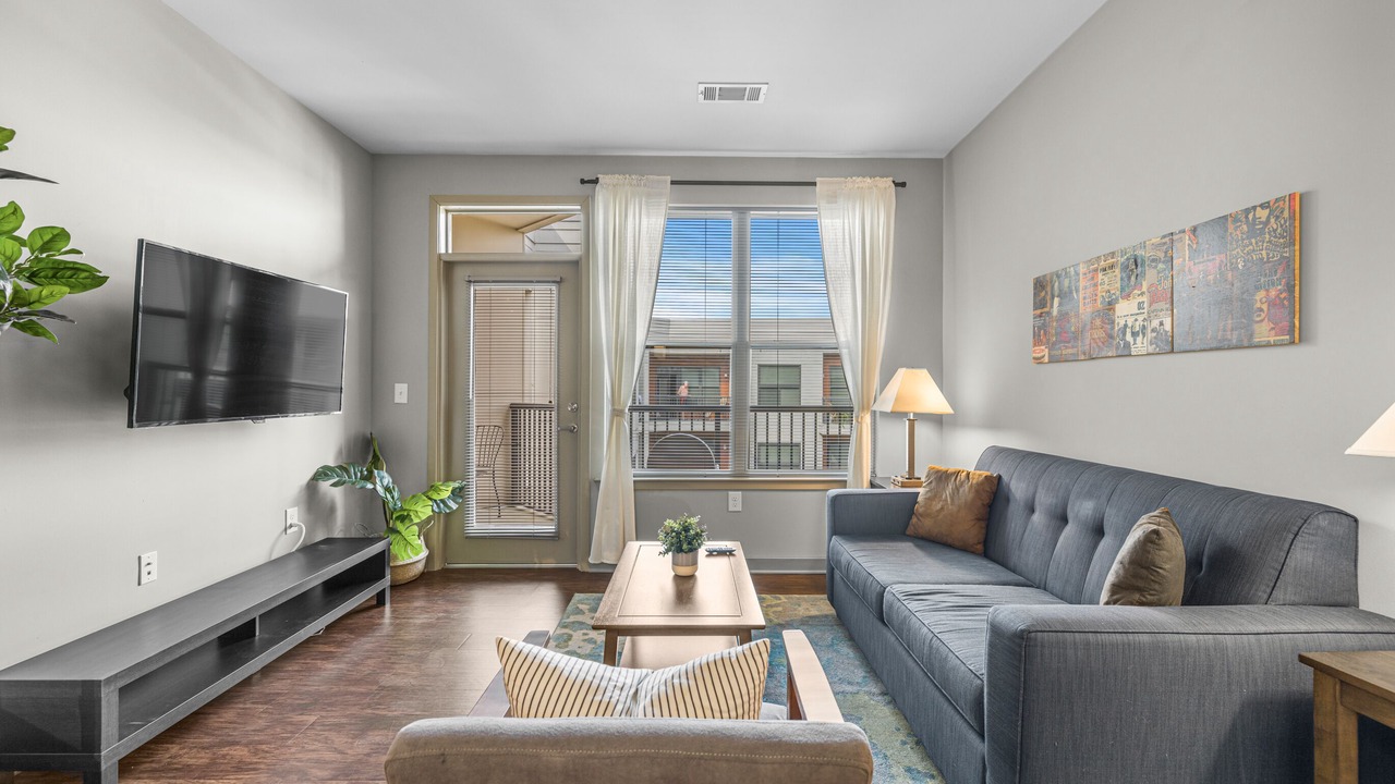 Photo of Livingroom in Downtown Decatur