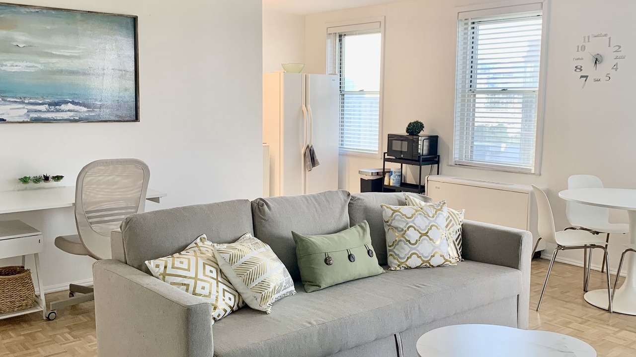 Photo of Livingroom in Peachtree Center