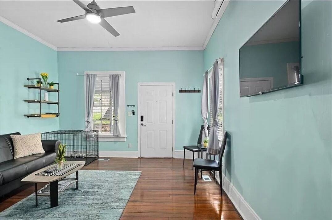 Photo of Livingroom in Cabbagetown