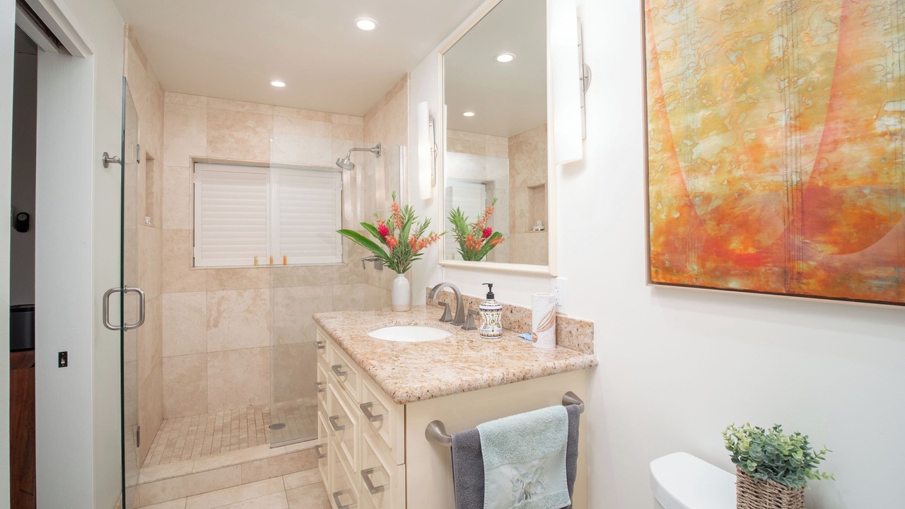 Photo of Bathroom in Kaanapali