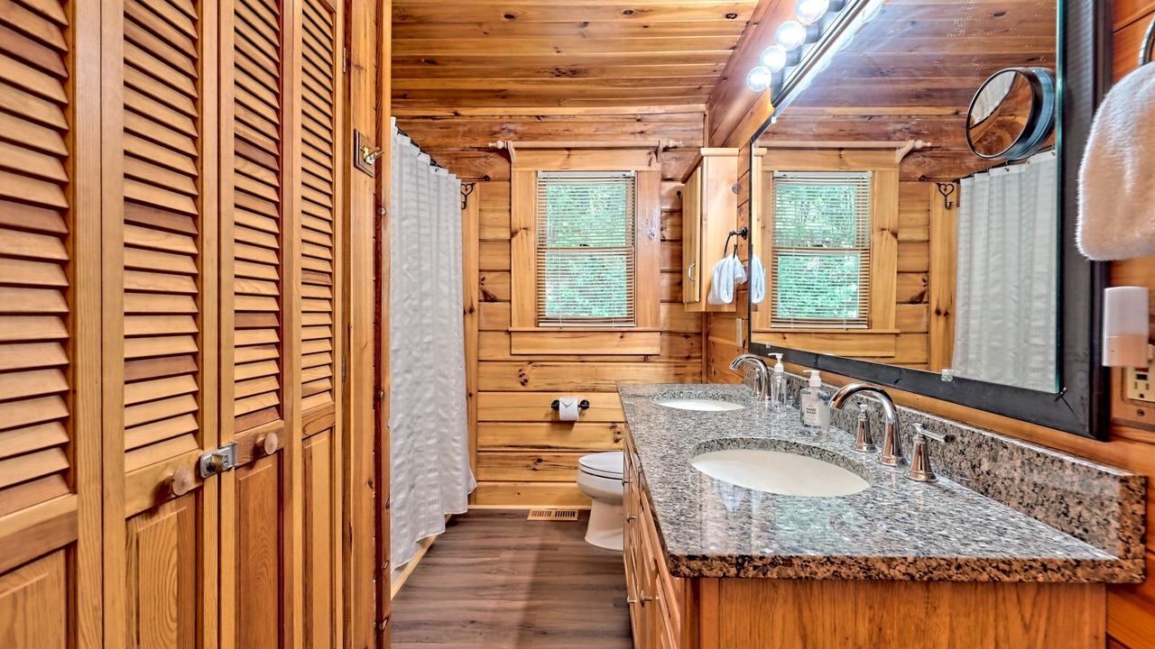 Photo of Bathroom in My Mountain