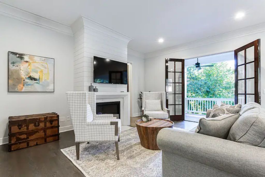 Photo of Livingroom in Piedmont Heights