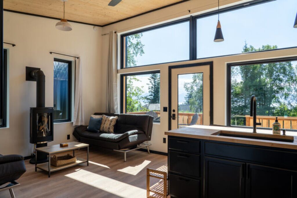 Photo of Livingroom in Homer