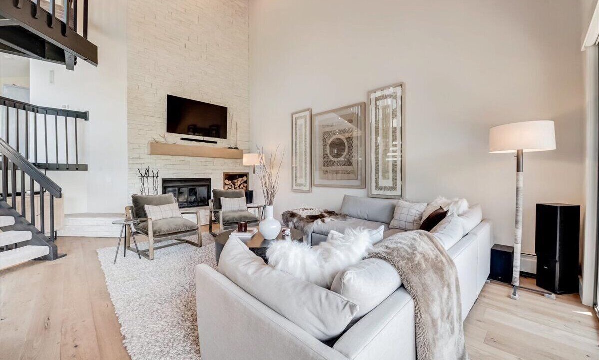 Photo of Livingroom in Deer Valley