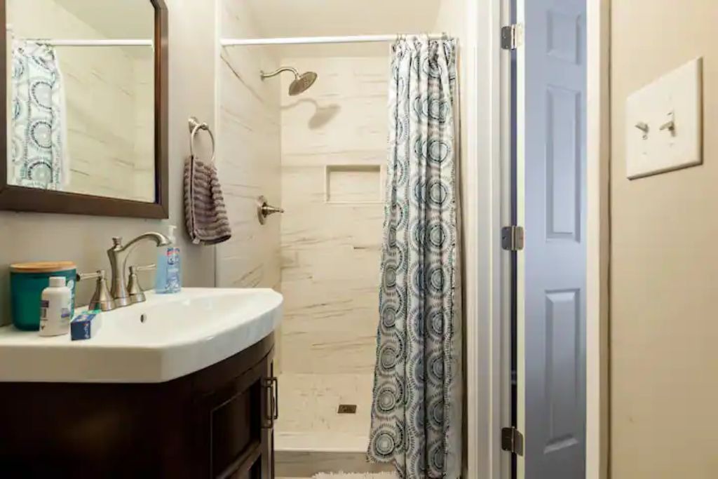 Photo of Bathroom in Belvedere Park