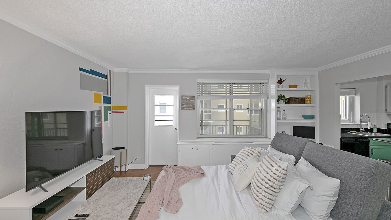 Photo of Bedroom in Peachtree Center