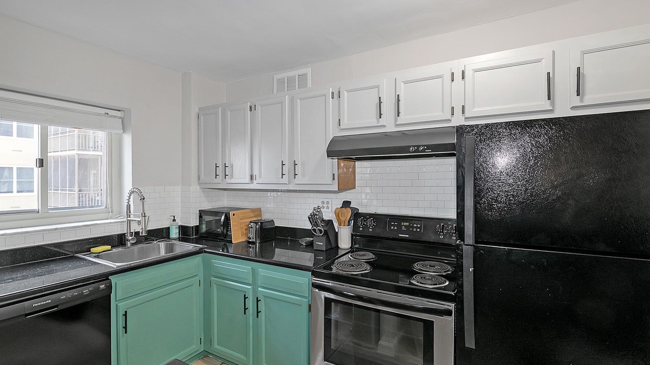 Photo of Kitchen in Peachtree Center