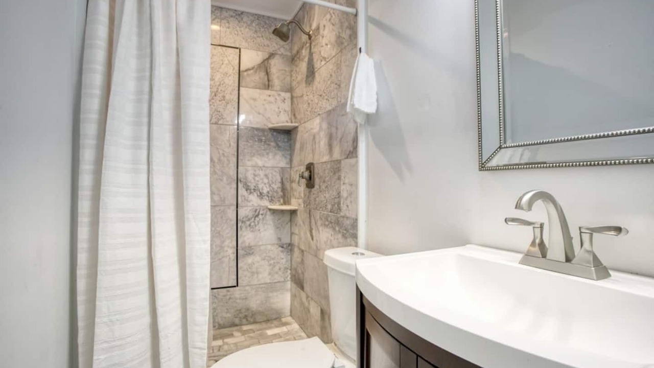 Photo of Bathroom in North Buckhead