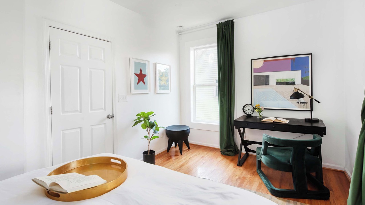 Photo of Bedroom in Cabbagetown