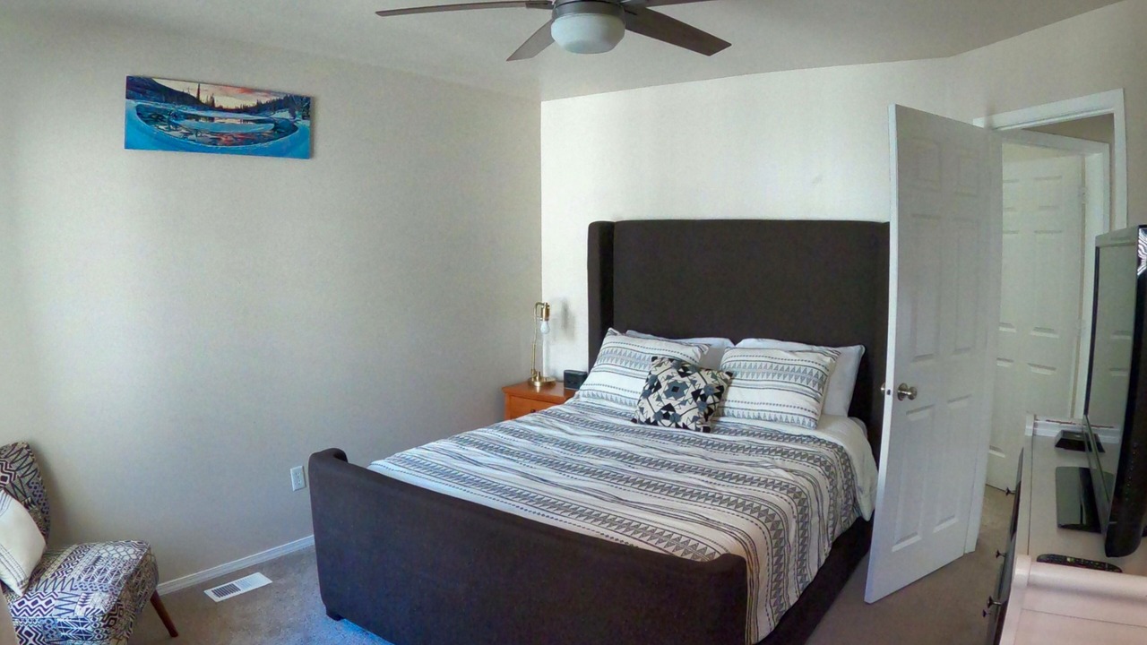 Photo of Bedroom in Northeast Anchorage