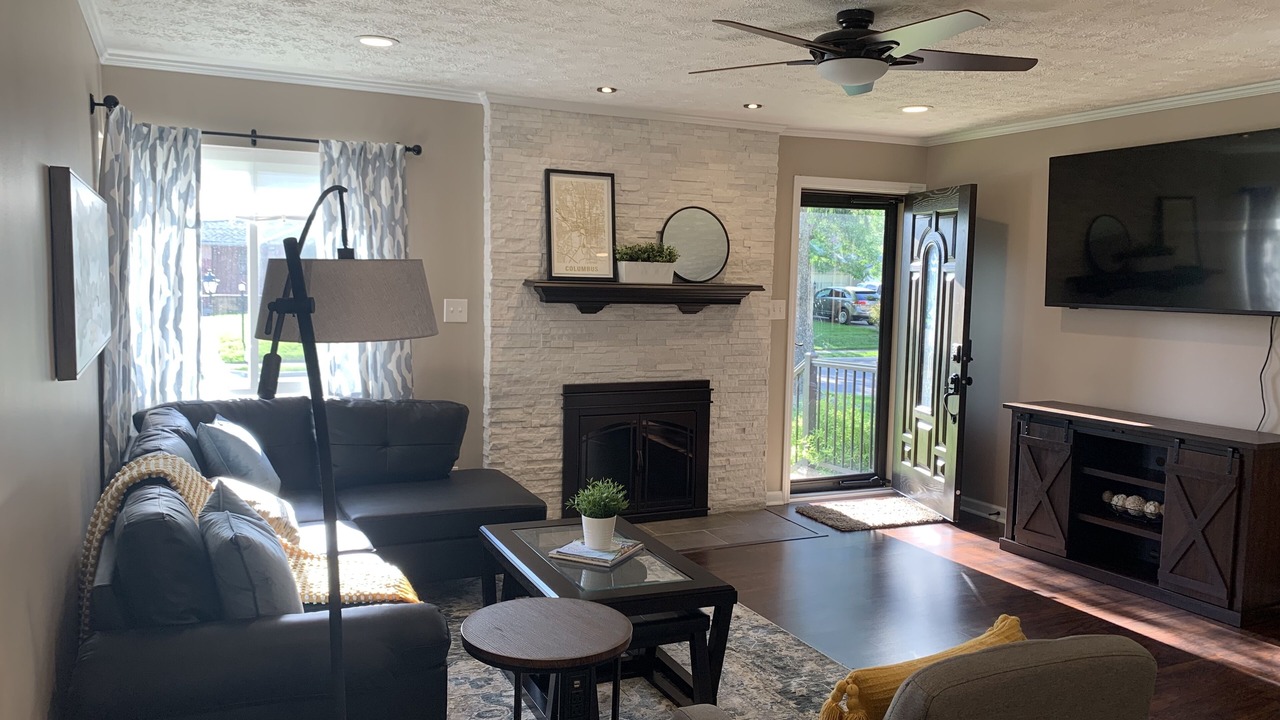 Photo of Livingroom in Whitehall