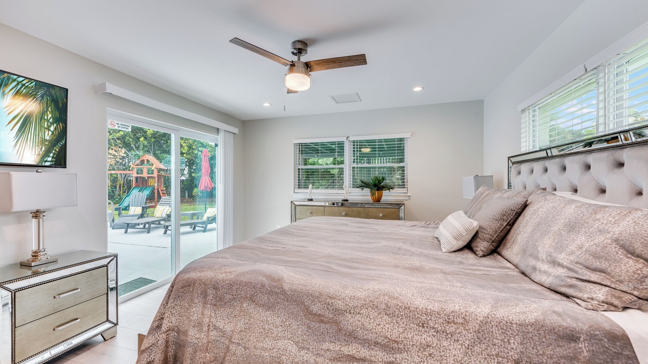 Photo of Bedroom in Golden Beach Estates
