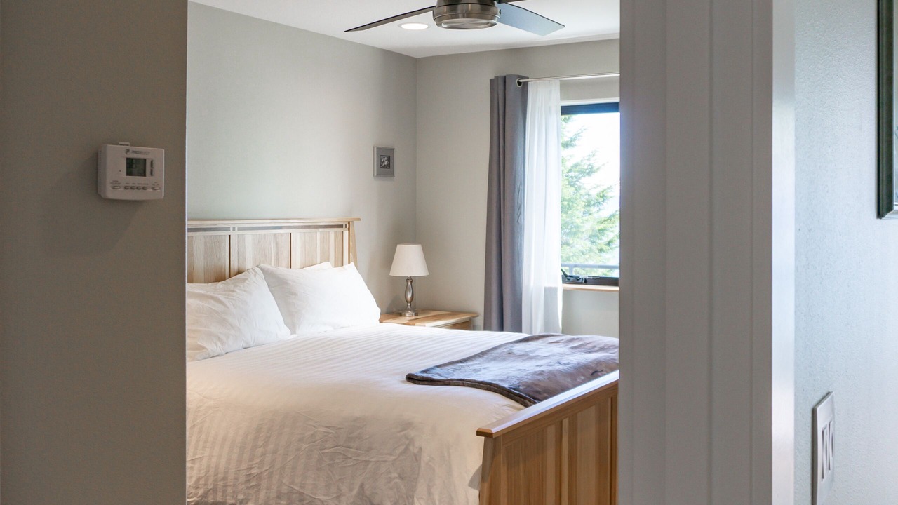 Photo of Bedroom in Homer