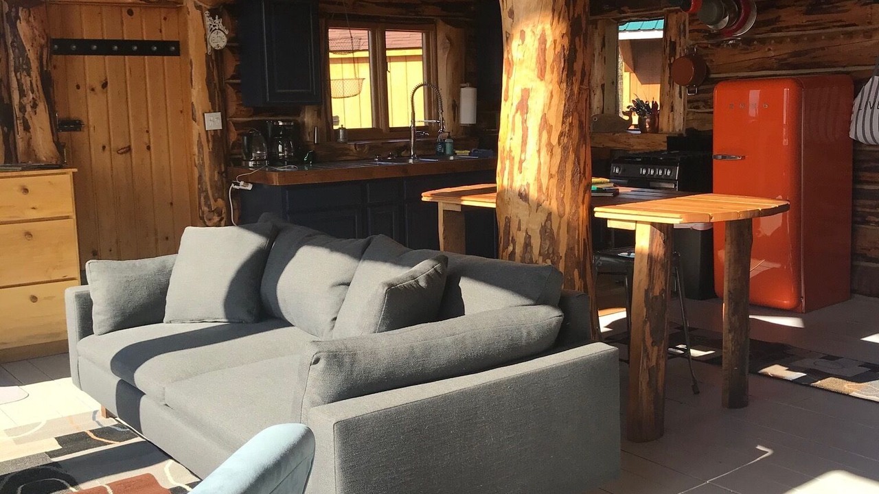 Photo of Livingroom in Diamond Ridge