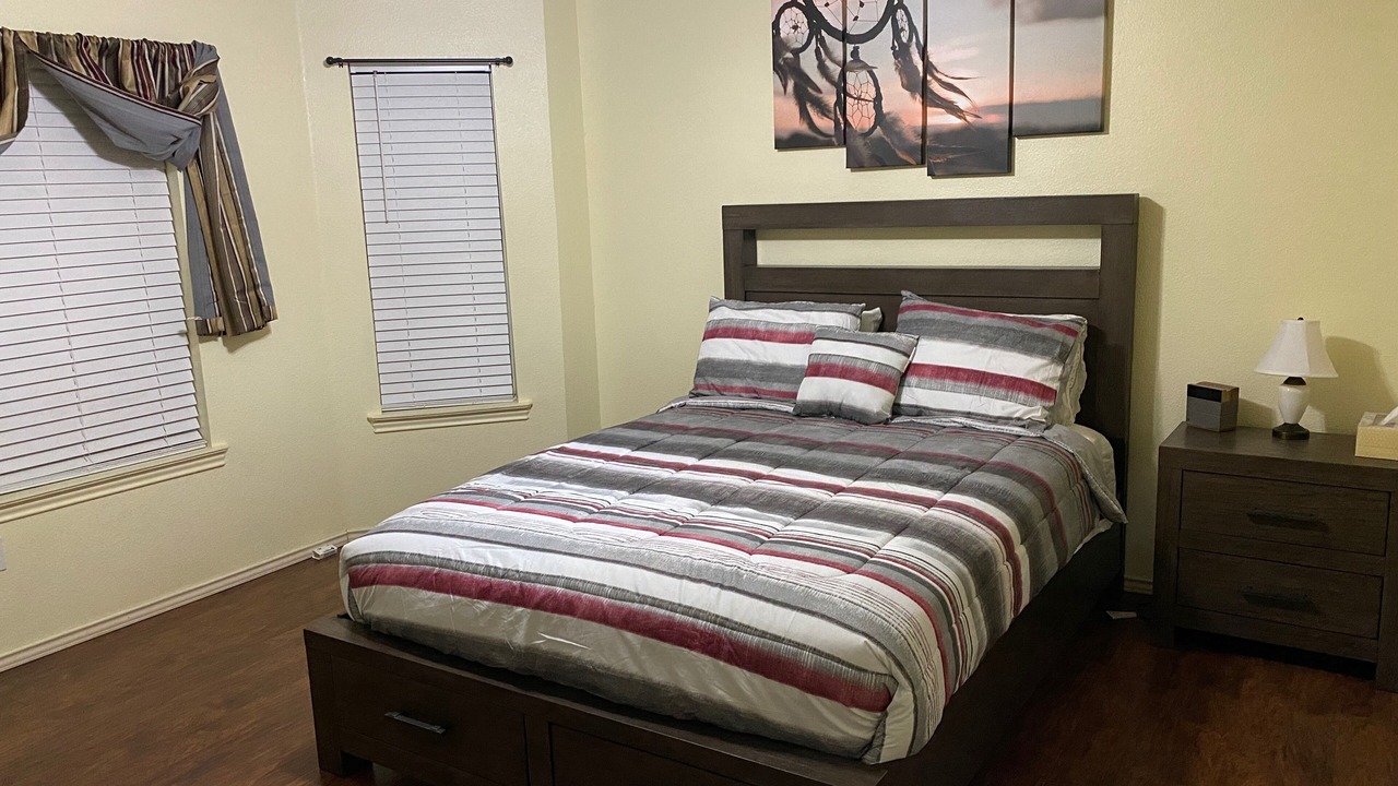 Photo of Bedroom in Alamogordo