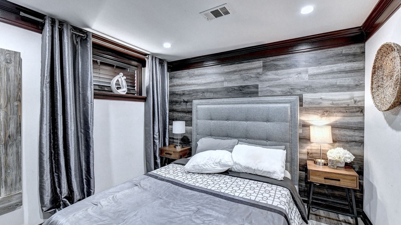 Photo of Bedroom in Lindridge-Martin Manor