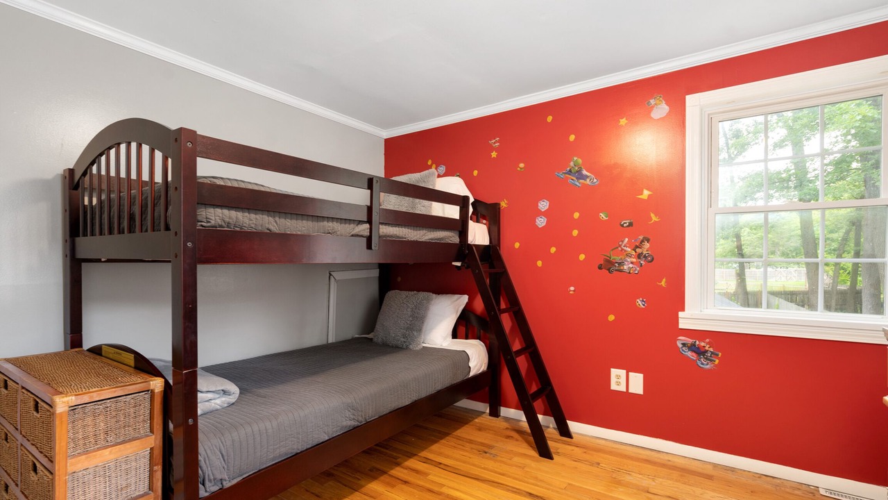Photo of Bedroom in Geyser Crest