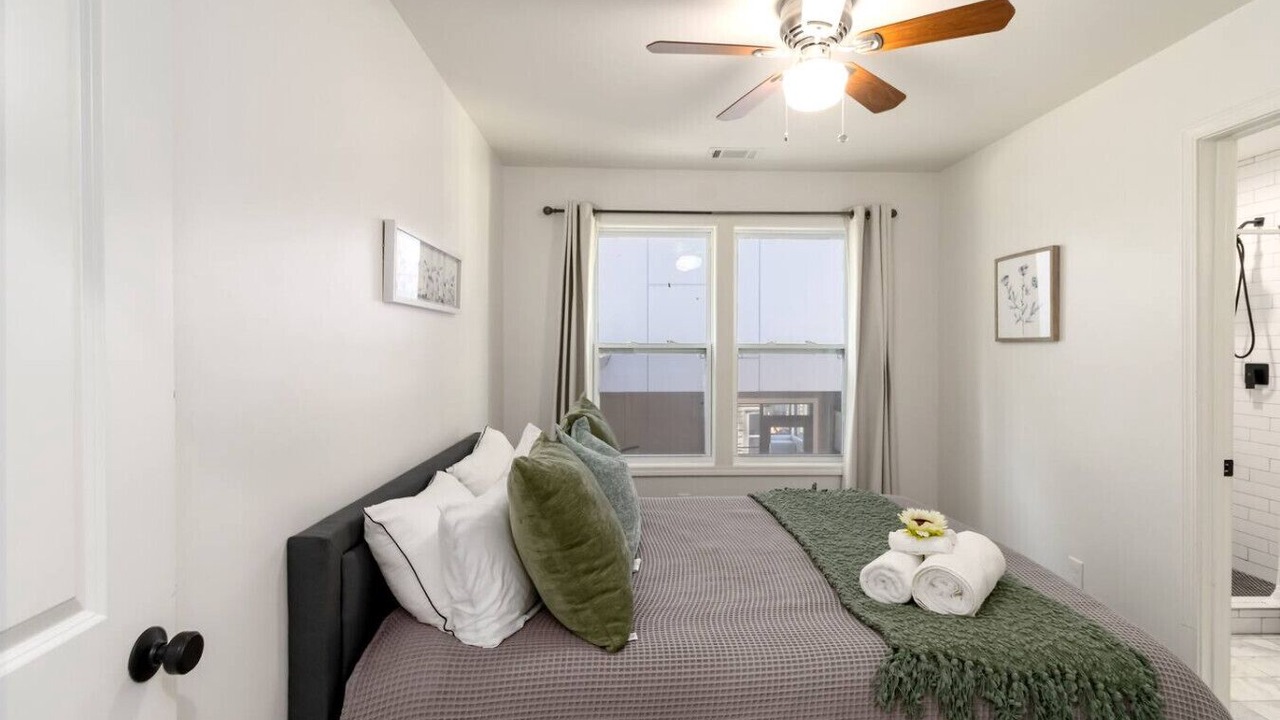 Photo of Bedroom in Home Park