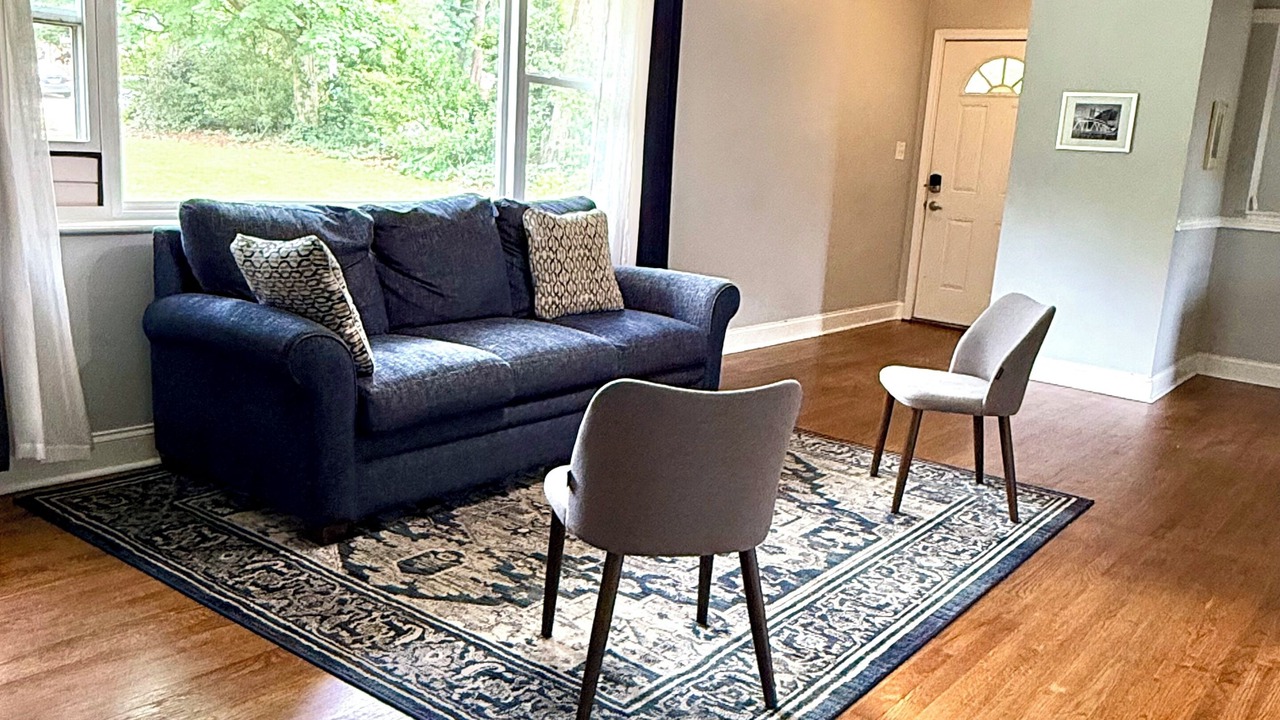 Photo of Livingroom in Candler-McAfee