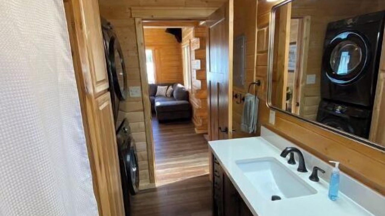 Photo of Bedroom in Wasilla