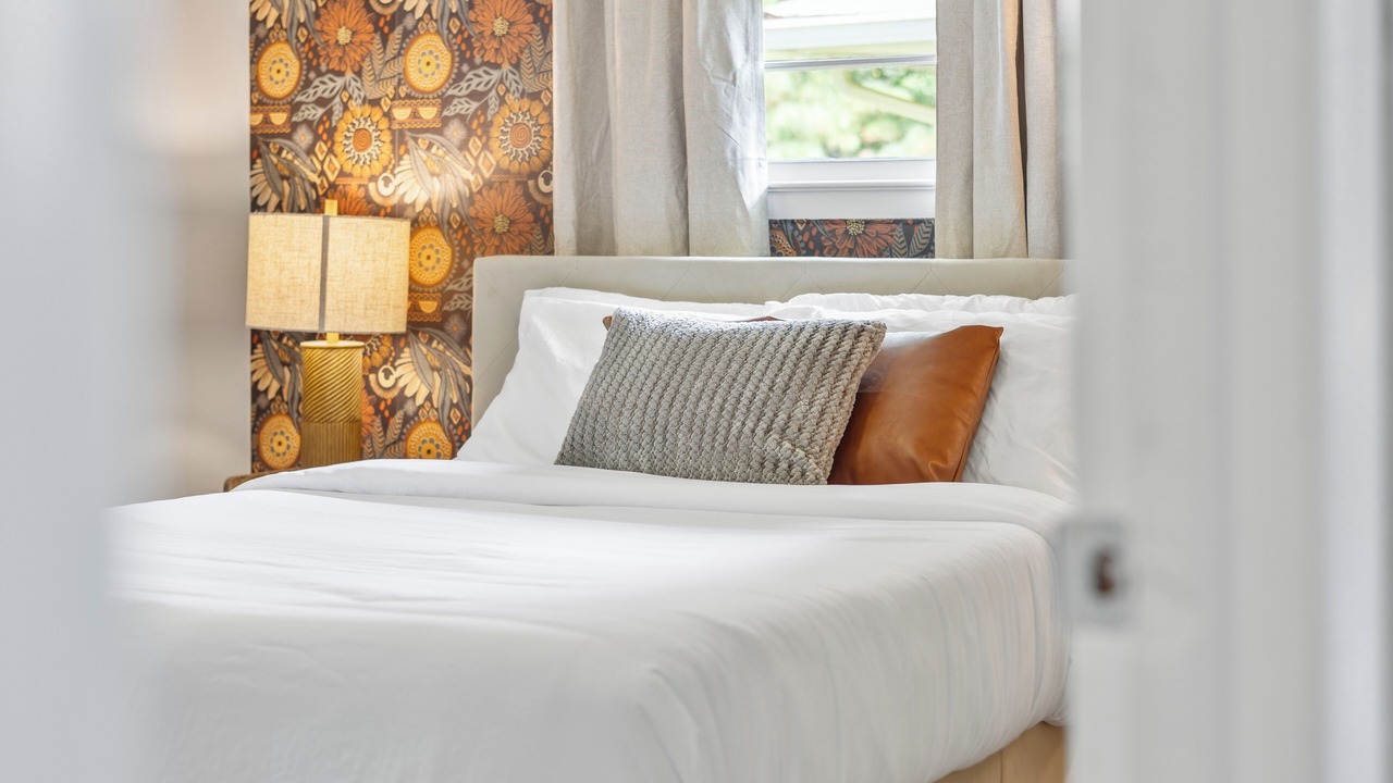 Photo of Bedroom in Candler-McAfee