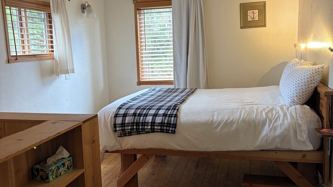 Photo of Bedroom in Juneau
