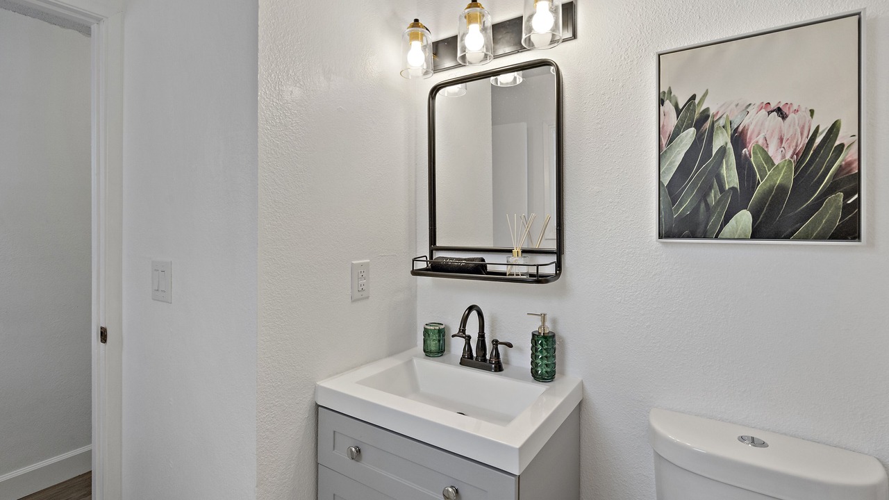 Photo of Bathroom in Bayshore - Klatt