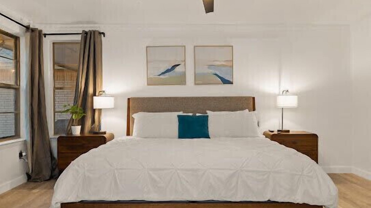 Photo of Bedroom in Oak Cliff