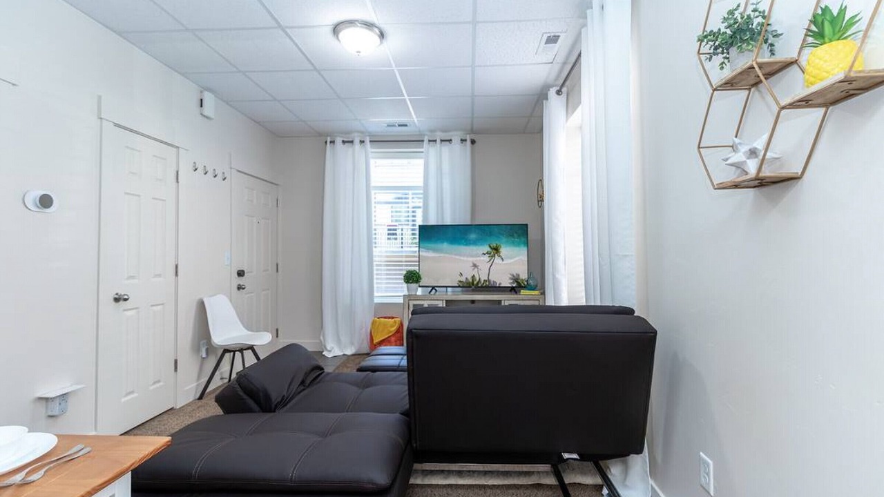 Photo of Livingroom in Central City
