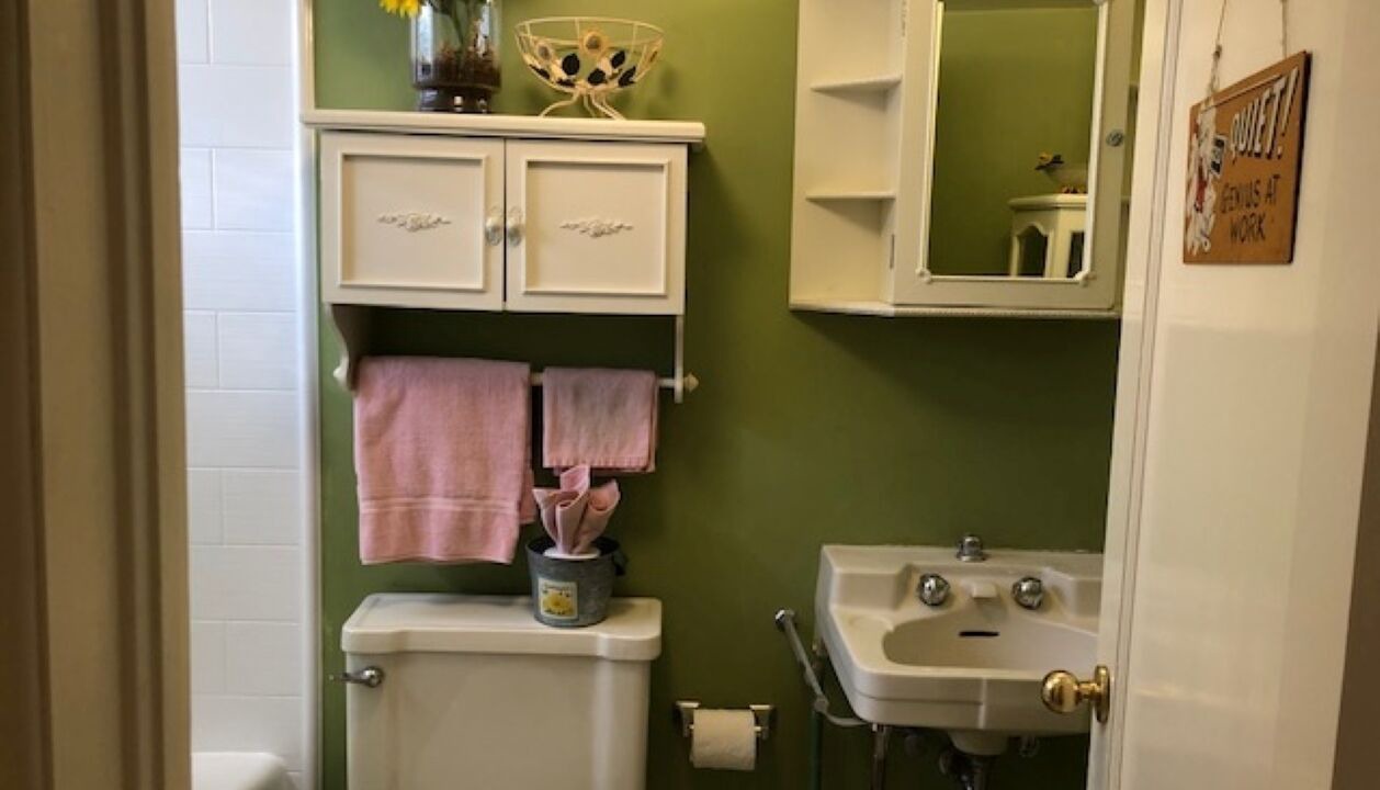 Photo of Bathroom in Yalecrest