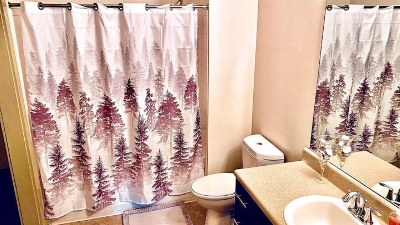 Photo of Bathroom in Lindridge-Martin Manor