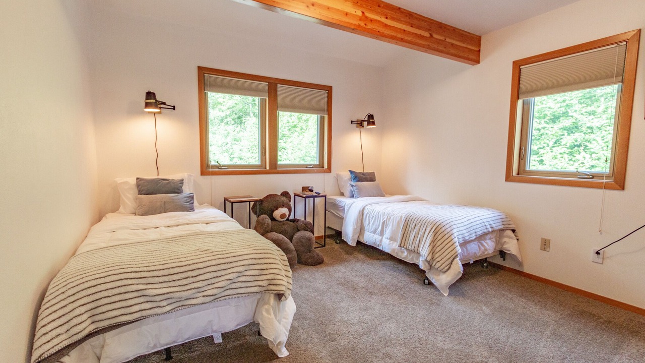 Photo of Bedroom in Juneau