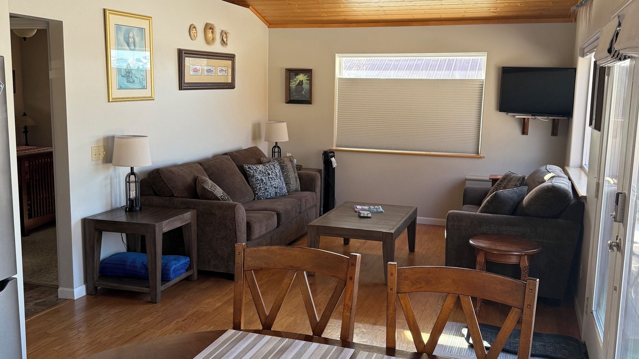 Photo of Livingroom in Kachemak