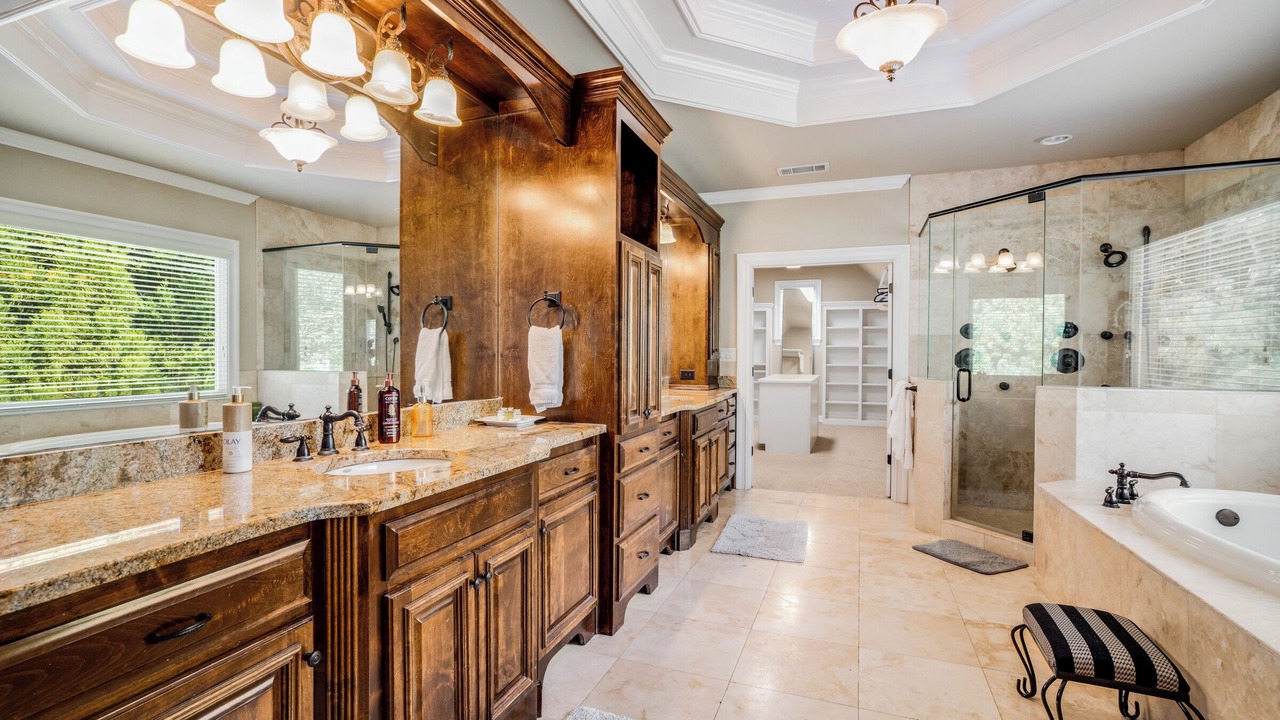 Photo of Bathroom in North Buckhead