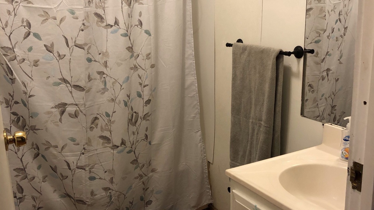 Photo of Bathroom in Larsen Bay