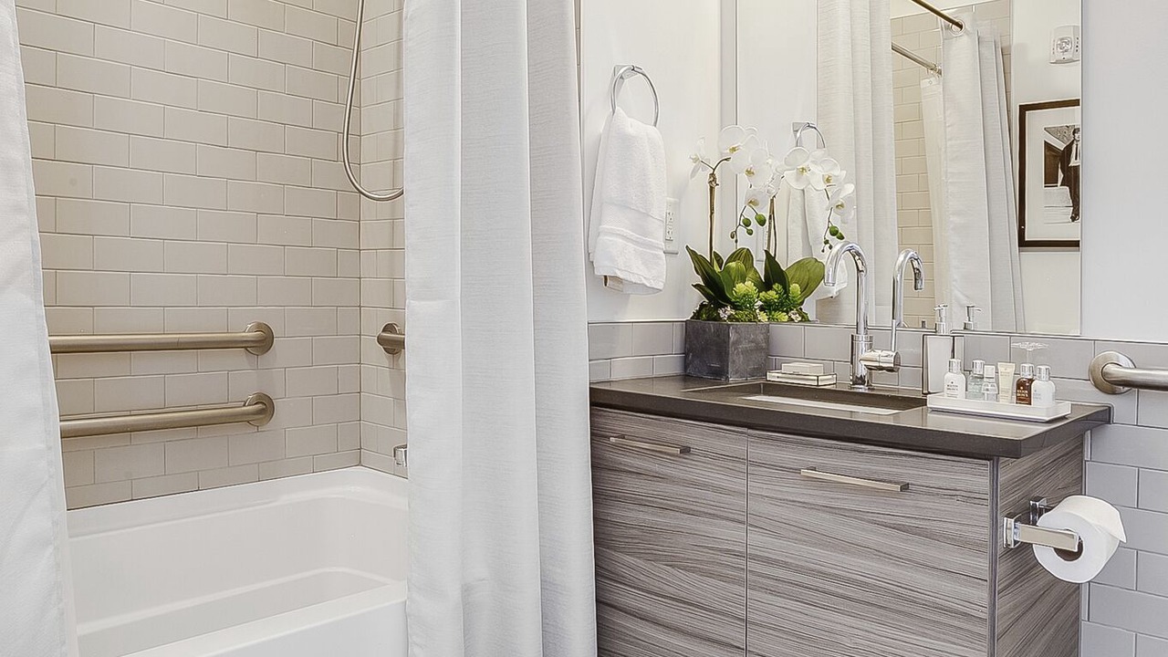 Photo of Bathroom in Old Fourth Ward