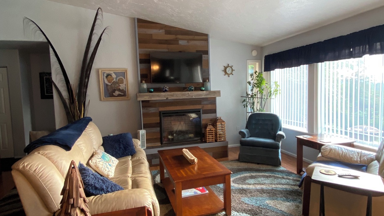 Photo of Livingroom in Ketchikan