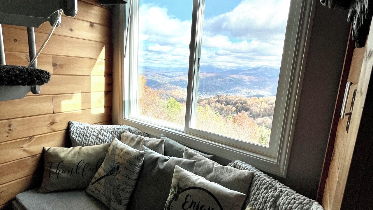 Photo of Livingroom in Chalet Village