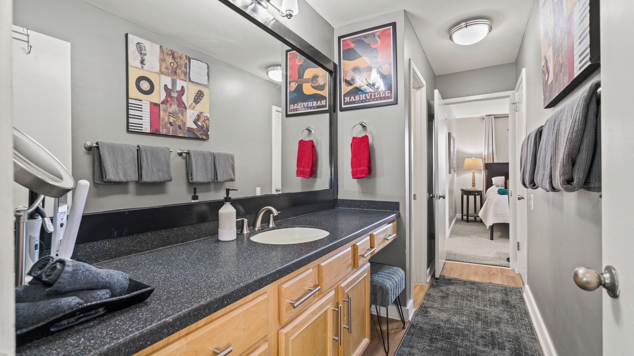 Photo of Bathroom in North Capitol