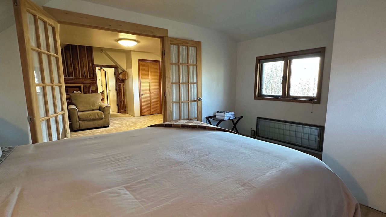 Photo of Bedroom in Talkeetna
