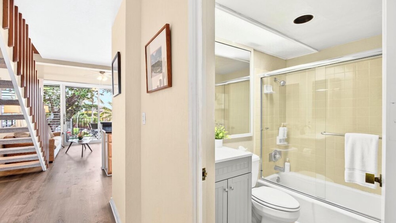 Photo of Bathroom in Napili
