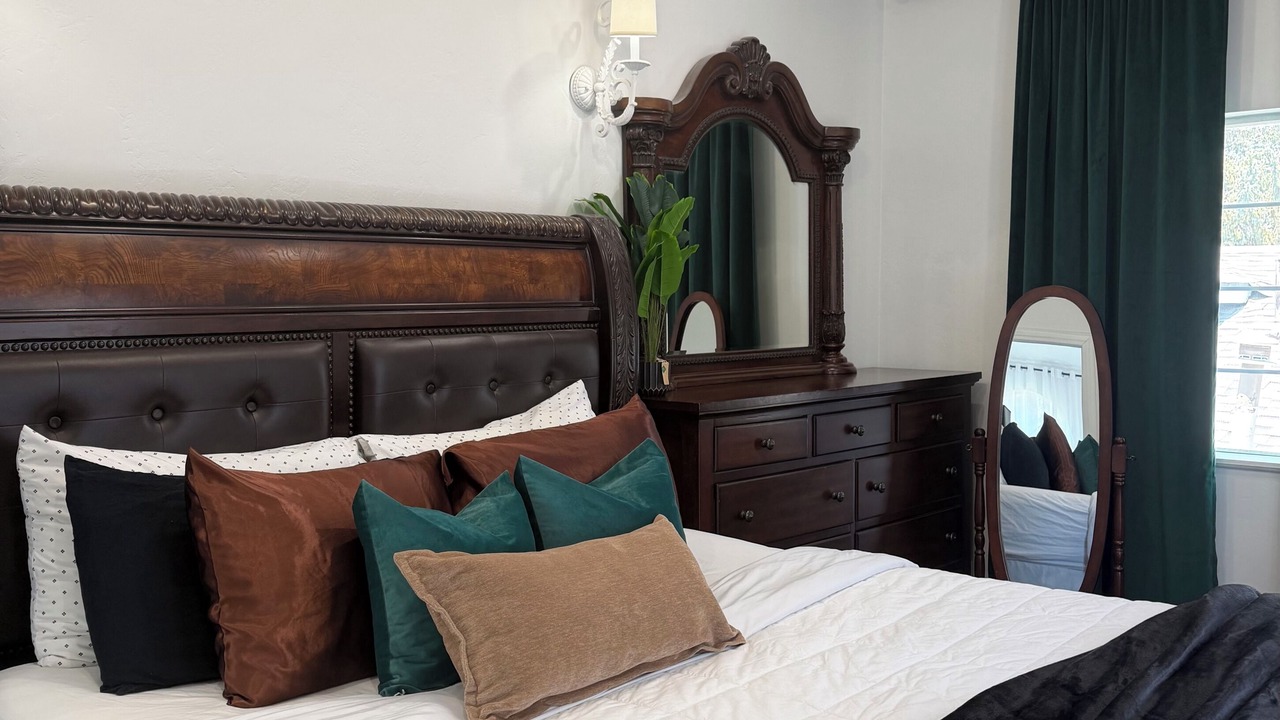 Photo of Bedroom in Holladay