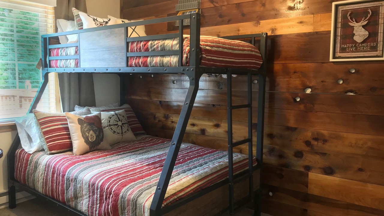 Photo of Bedroom in Ketchikan