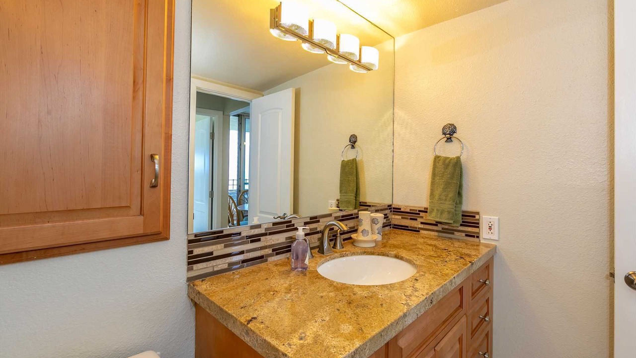 Photo of Bathroom in Maalaea