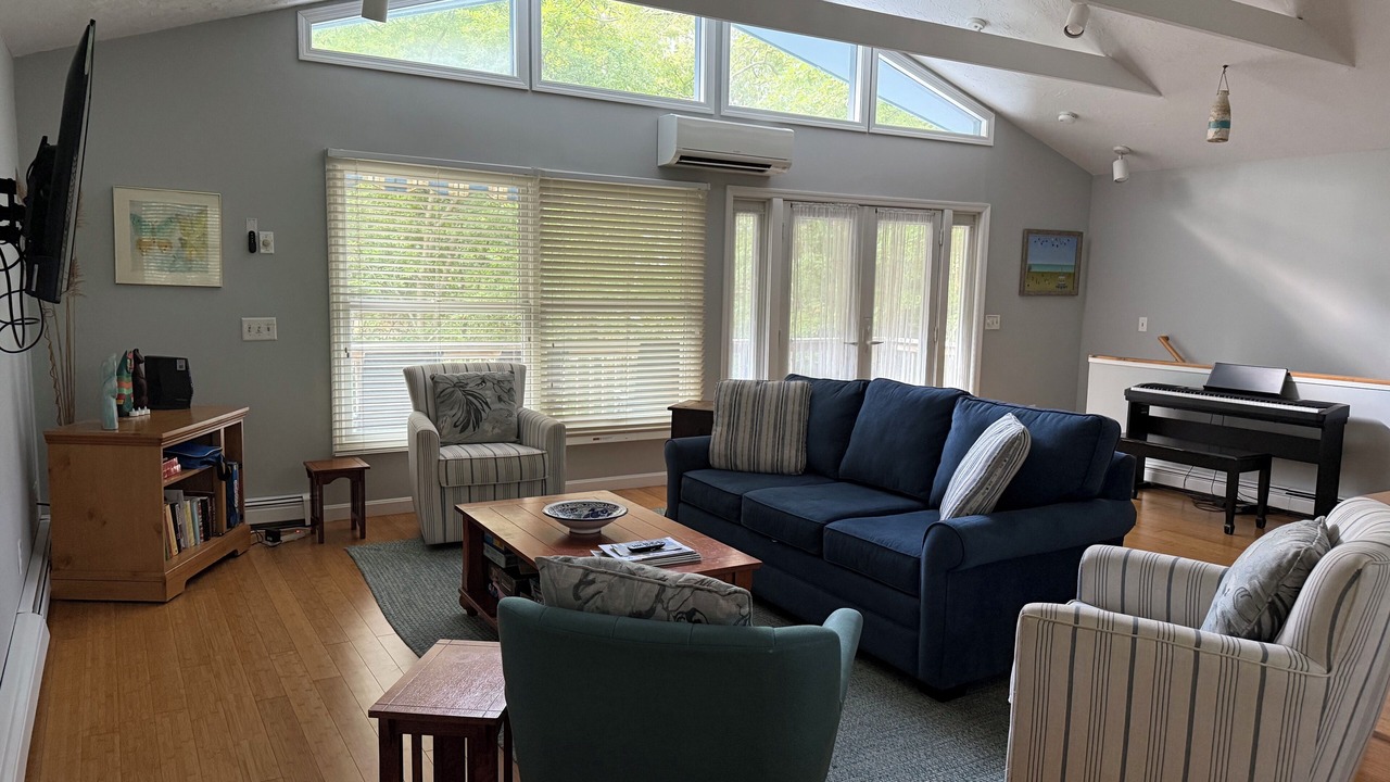 Photo of Livingroom in Tisbury
